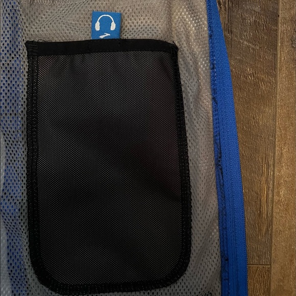 Brooks Running Men's Infiniti Jacket - Picture 9 of 10